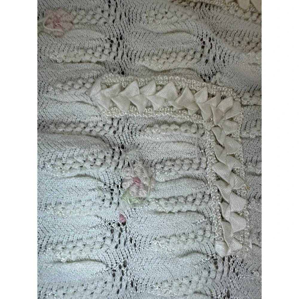 Vintage Handmade Baby Blanket  White With Delicate Pink Flowers‎